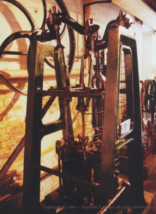 Small, belt-driven pump, Kew Bridge Steam Museum, England