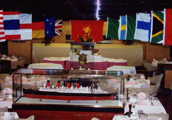 The "Mauritania" dining area aboard the QE2